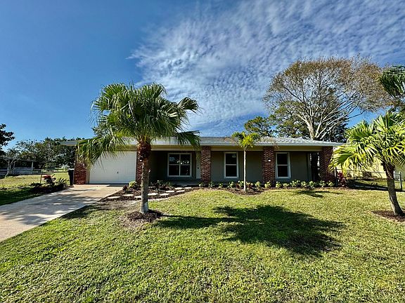 3rd image of 674 SW Ivanhoe Drive