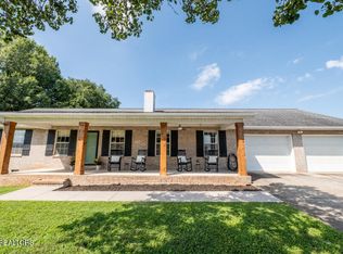 409 Hiddenbrook Ln, Maryville, TN 37804