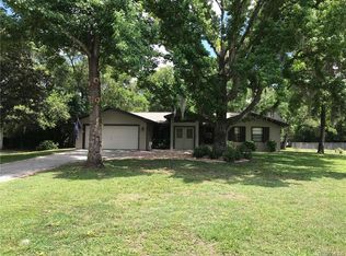 7425 W Seven Rivers Dr, Crystal River, FL 34429