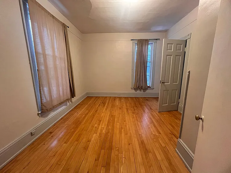 317 Henry Ave SE — Photo 8
