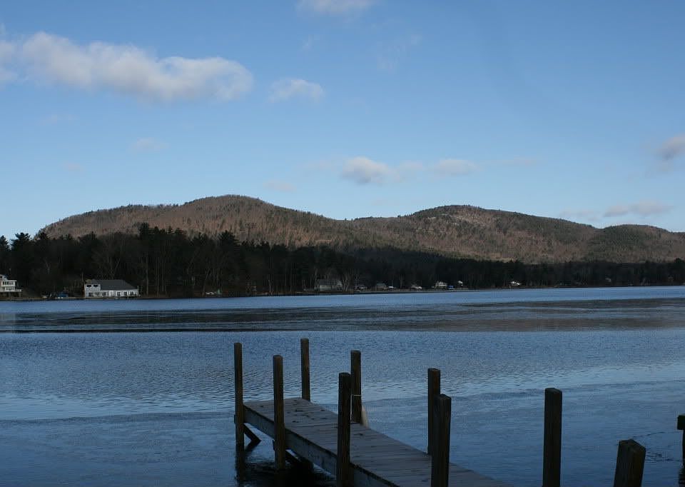 shared dock/lake access