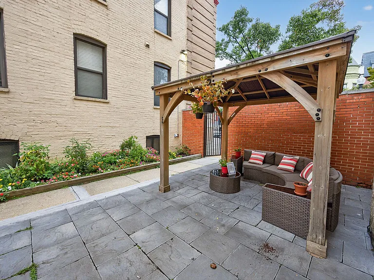 1440 W St NW #106 — Photo 20
