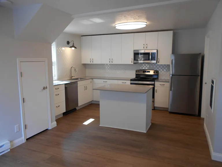 17 N Cedar St — Photo 9