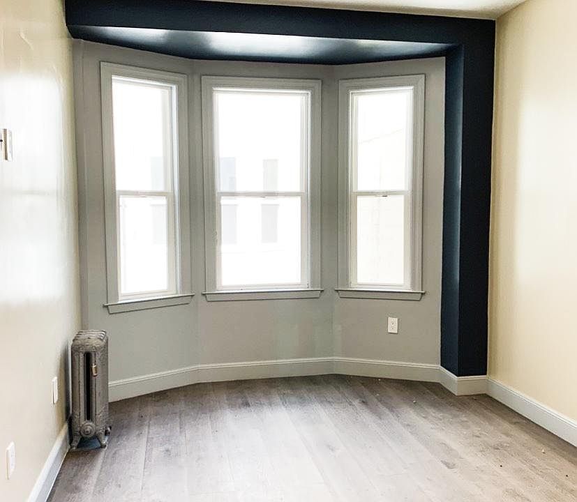 2nd image of 376 Ellis St #2