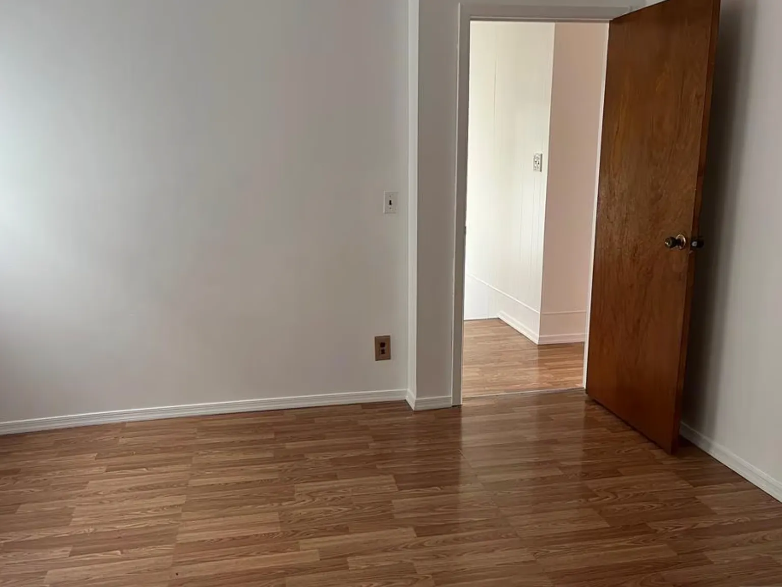 3 bed, 1.5 bath, 1516 sqft, $1,200 — Photo 4