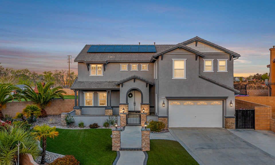 1st image of 41956 Estrella Ln
