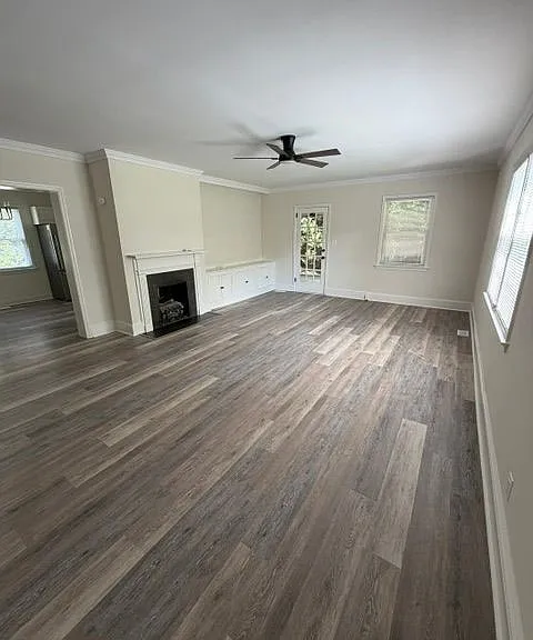 905 Riverside Blvd — Photo 2