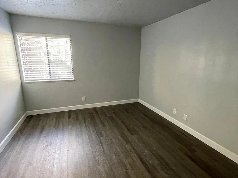 1000 Beck St #273 — Photo 11