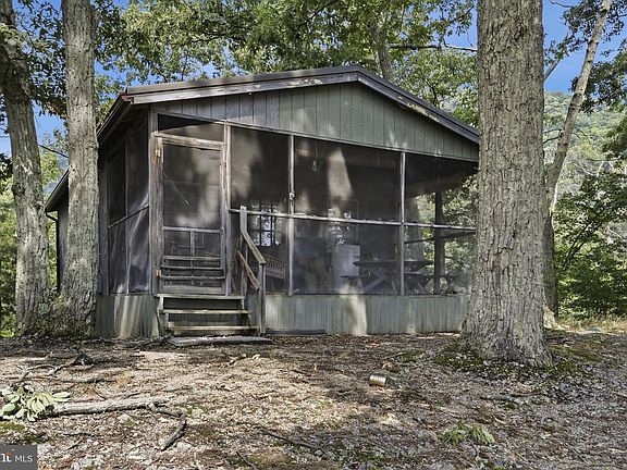 3rd image of 564 Highland Springs Rd