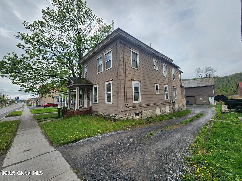 2nd image of 658 E Main Street