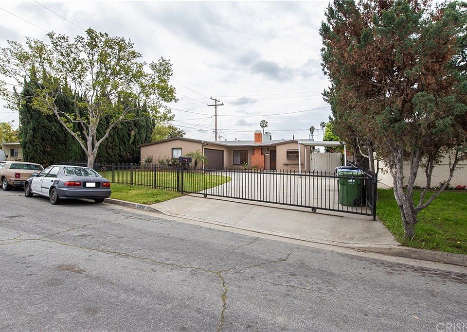 1st image of 17918 E Clovermead St