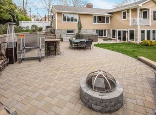 166 Riveredge Rd, Tenafly, NJ 07670