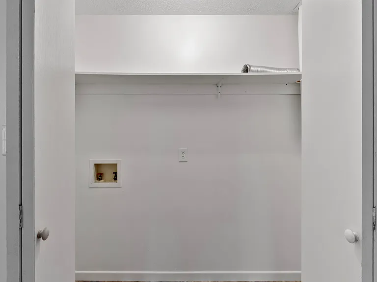 1 Rosecrest St #1D — Photo 17