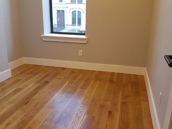 5th image of 679 Halsey St #4