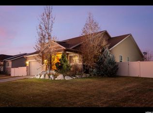 3524 W Overlook Dr, Layton, UT 84041