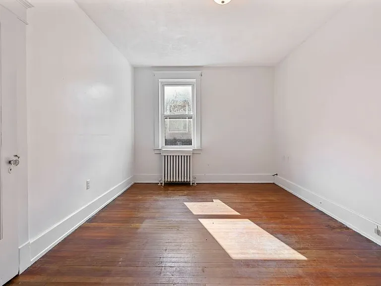 Bedroom #1