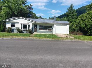 12610 Bowling St, Cumberland, MD 21502