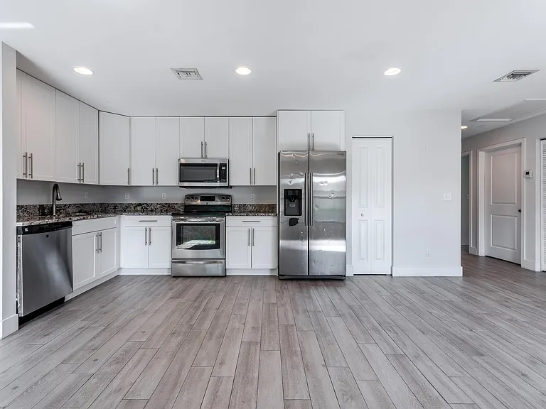 4743 Myla Ln — Photo 33