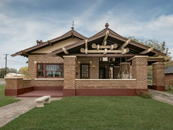 701 Pecan St, Honey Grove, TX 75446
