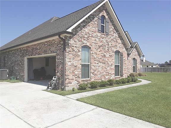 3rd image of 9571 Laurel Oak Ln