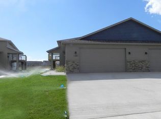 113 Mulberry Loop NE, Minot, ND 58703
