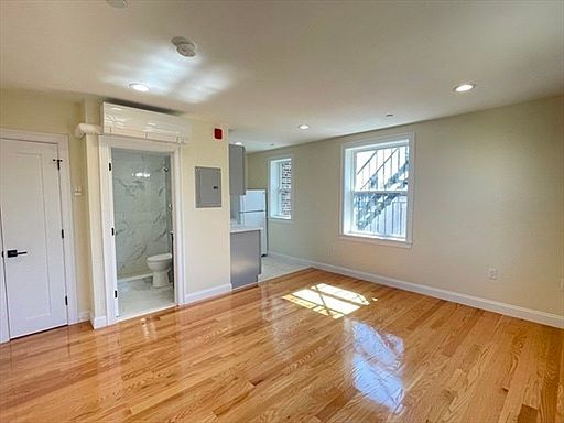 1st image of 325 Newport Ave #36