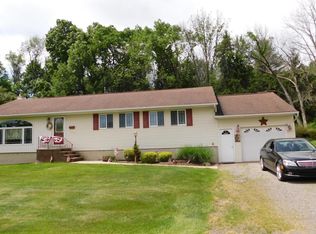 160 Sterling Ave, Dallas, PA 18612