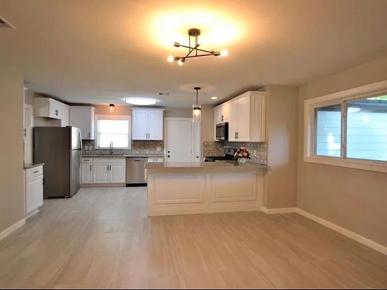 4829 Waycross Dr — Photo 12