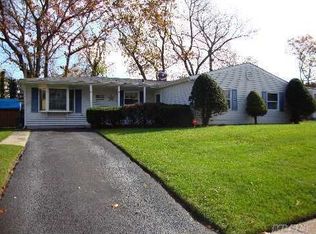 75 S Bicycle Path, Selden, NY 11784
