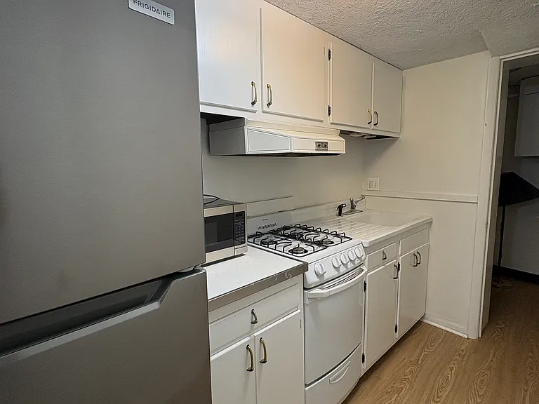 812 N Carolina Ave SE — Photo 9