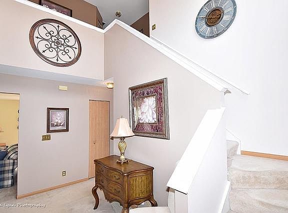 5th image of 222 White Oak Dr