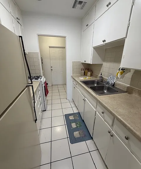 7235 N 55th Ave — Photo 11