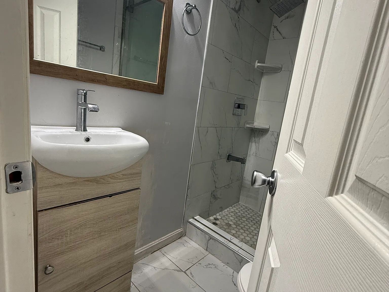3 bed, 1500 sqft, $2,500 — Photo 4