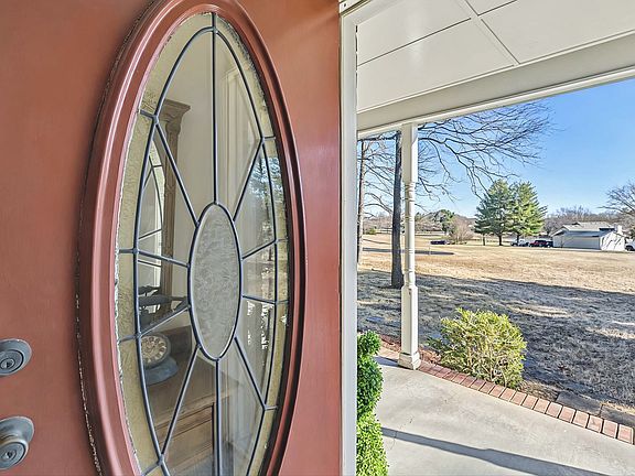 5th image of 674 Kingwood Ln