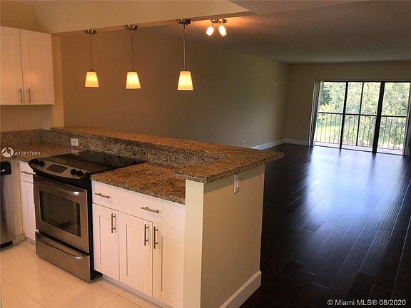 4th image of 205 Lakeview Dr APT 203