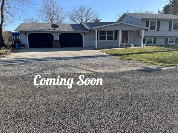 1014 E Mill St, Staunton, IL 62088