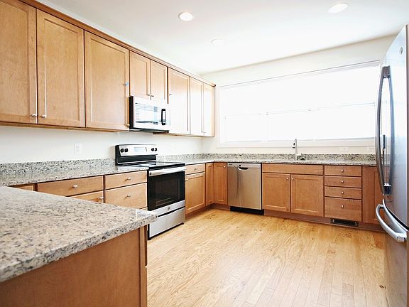 4th image of 5359 Ashlar Ave