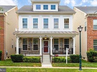 211 Winter Walk Dr, Gaithersburg, MD 20878