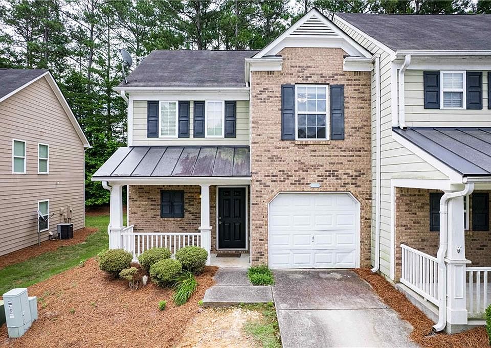 1st image of 457 Colonial Walk