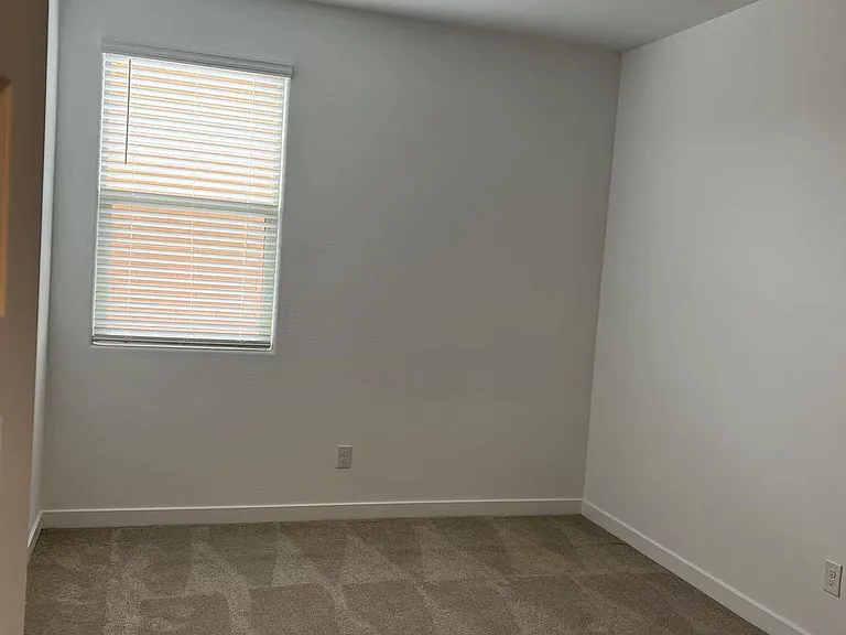 560 E Cactus Wren Dr — Photo 15