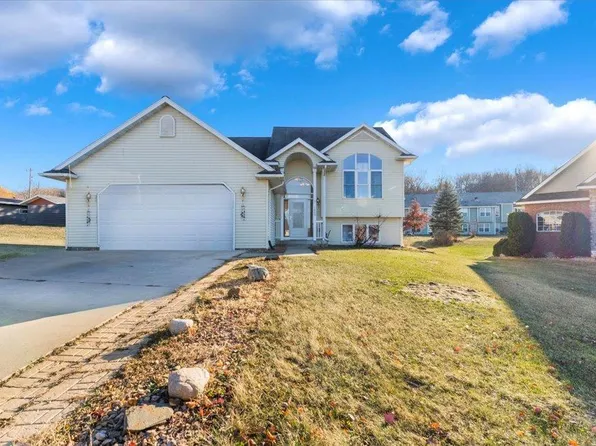 1005 W Court St, Belle Plaine, MN 56011