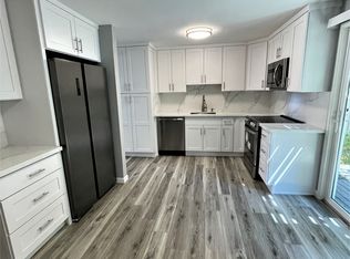 820 3rd Ave NW APT 2, Issaquah, WA 98027