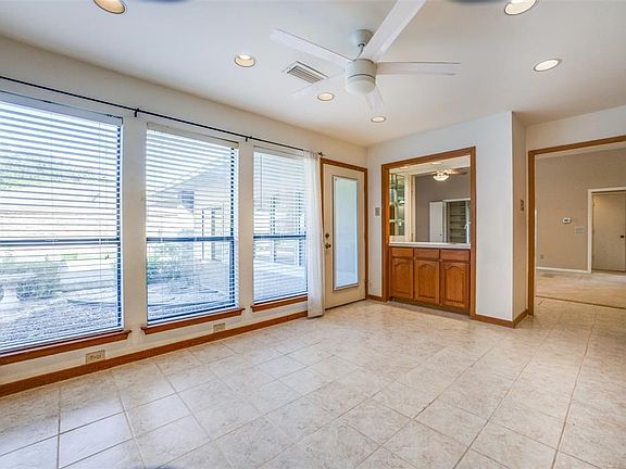 4th image of 6123 Copperhill Dr