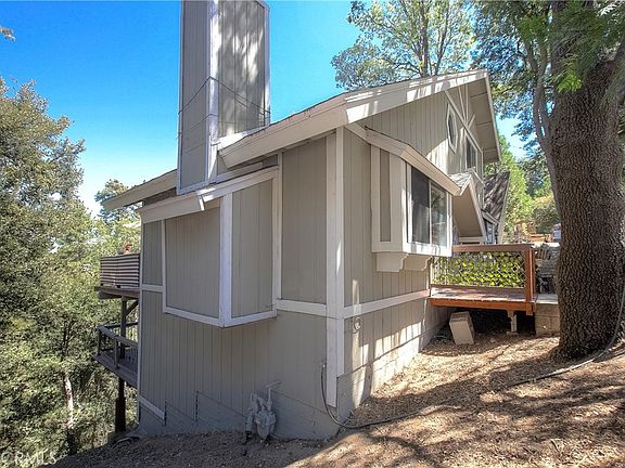 3rd image of 24896 Matterhorn Ct