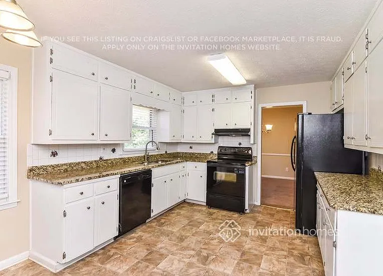 981 Flagg Way — Photo 5