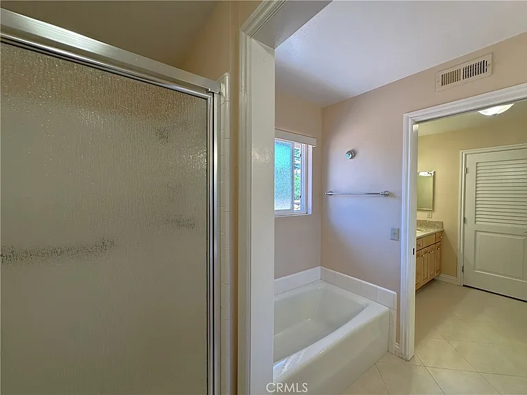 26543 Academy Dr — Photo 40