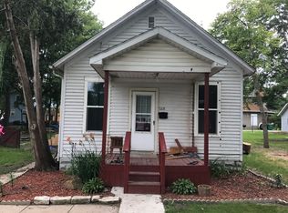 369 N Cash St, Seneca, IL 61360