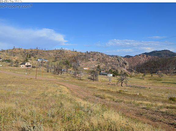 Scanning to the right, from the Northeast