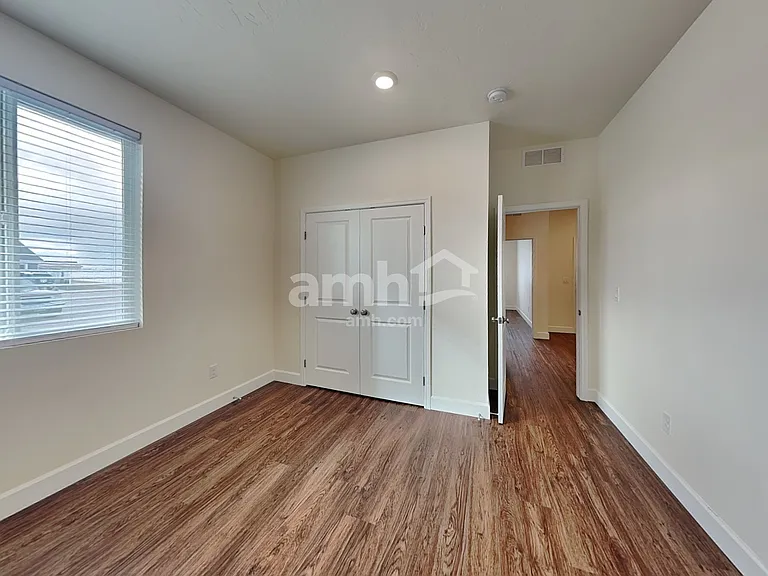 5032 W Milliron Dr — Photo 29