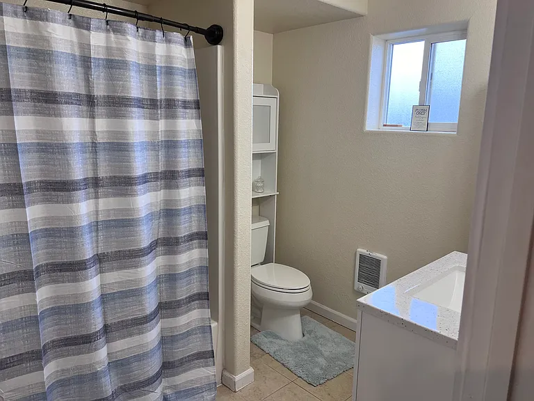 1661 Paint St #1 — Photo 7
